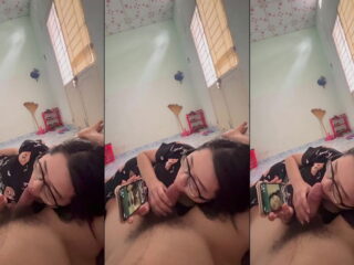 E gái rảnh rỗi coi tiktok ngậm cu anh