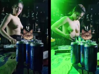 Cuối tuần đi hát khỏa thân cùng anh em